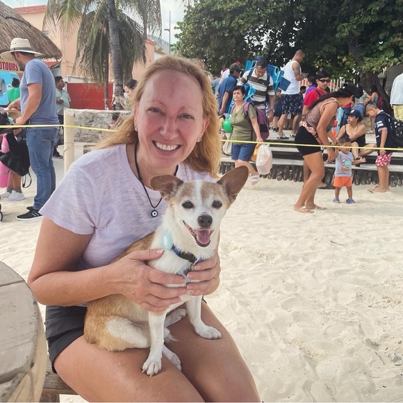 HELLO WELCOME TO MY POSHMARK CLOSET! - Picture 1 of 8